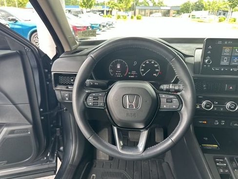 Used 2025 Honda CR-V EX-L image 15