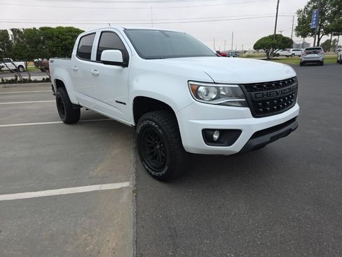 Used 2018 Chevrolet Colorado Z71 AWD/4WD image 8