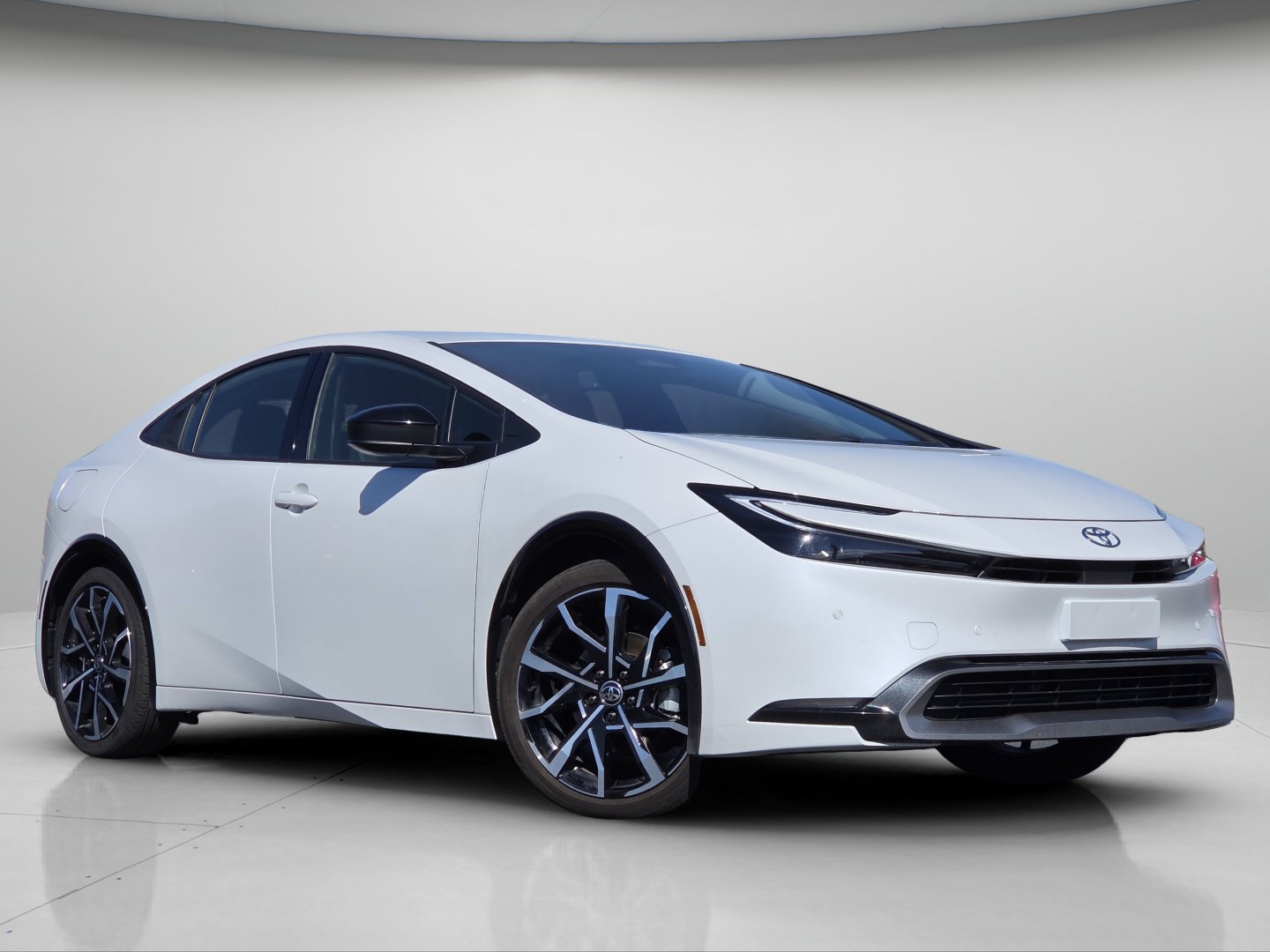 Certified 2026 Toyota Prius Plug-In Hybrid FWD image 2