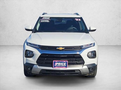 Used 2023 Chevrolet TrailBlazer LT image 2