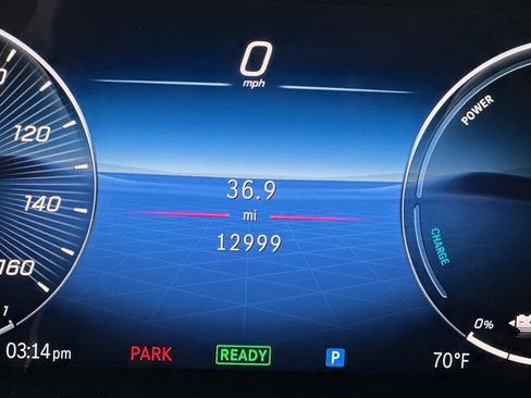 Certified 2025 Mercedes-Benz GLE 450e 4MATIC w/ Winter Package image 36