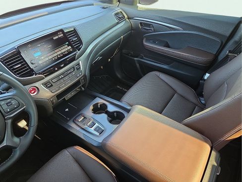 Used 2025 Honda Ridgeline RTL image 12