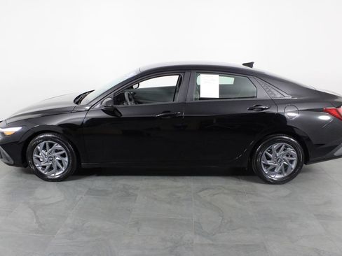 Certified 2024 Hyundai Elantra SEL FWD image 14