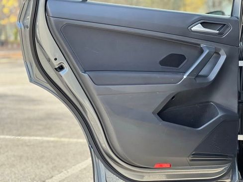 Used 2020 Volkswagen Tiguan S image 14