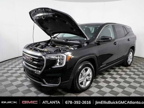 Used 2024 GMC Terrain SLE image 30