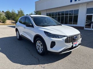 Used 2024 Ford Escape Active image 1