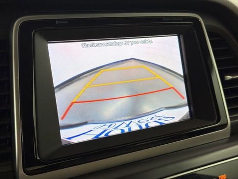 Used 2018 Hyundai Sonata Limited image 25