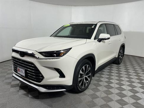 Certified 2024 Toyota Grand Highlander AWD Hybrid image 3