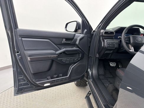 Used 2025 Toyota 4Runner TRD Sport AWD/4WD image 28