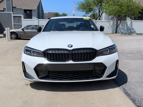 Used 2023 BMW 330i Sedan w/ M Sport Package RWD image 5