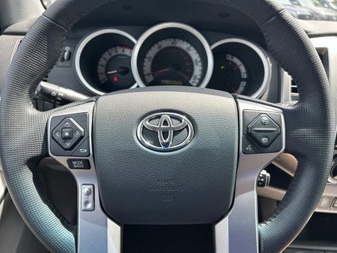 Used 2015 Toyota Tacoma 2WD Access Cab w/ SR5 Package image 24