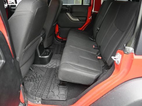 Used 2018 Jeep Wrangler Unlimited Sport S AWD/4WD image 12