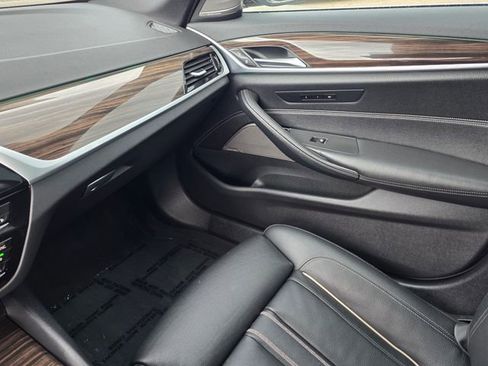 Used 2020 BMW 540i w/ Executive Package image 40