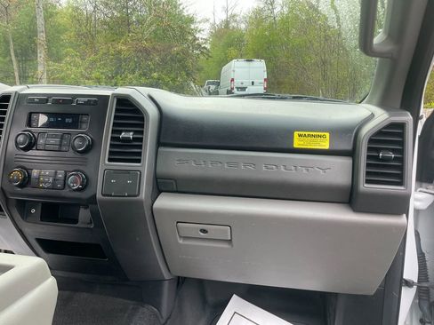 Used 2019 Ford F250 XL RWD image 28