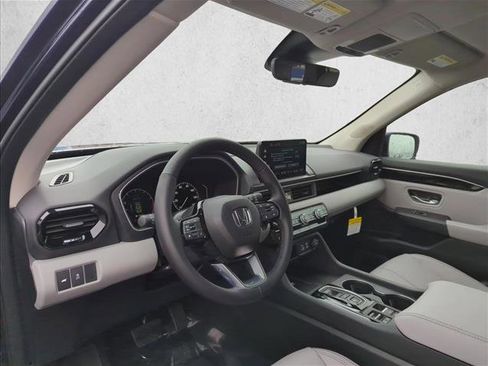 New 2025 Honda Pilot EX-L image 4
