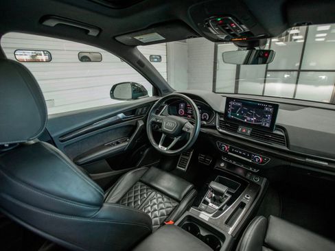 Used 2023 Audi SQ5 Premium Plus w/ Premium Plus Package image 16