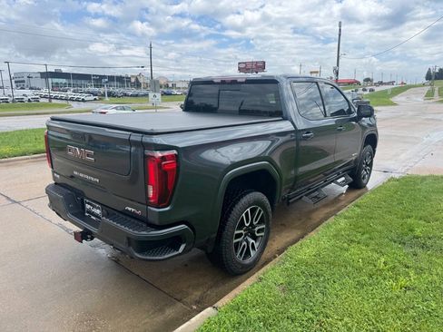 Used 2021 GMC Sierra 1500 AT4 w/ Technology Package AWD/4WD image 5