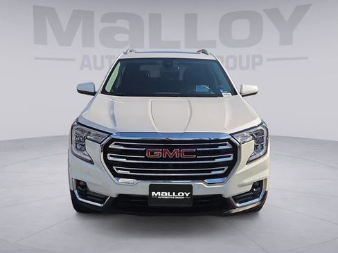 Certified 2022 GMC Terrain SLT w/ Infotainment Package II AWD/4WD image 8