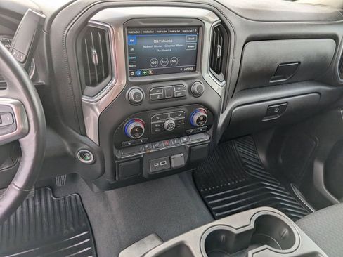 Used 2022 Chevrolet Silverado 1500 LT image 32