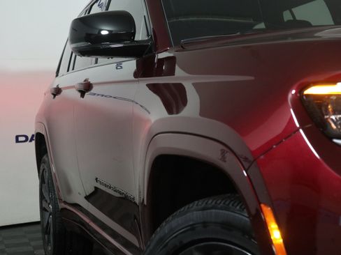 New 2026 Jeep Grand Cherokee Limited AWD/4WD image 3