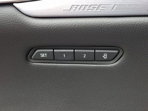 Certified 2025 Cadillac XT5 Premium Luxury image 28