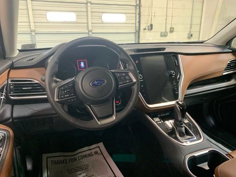 Used 2025 Subaru Outback Touring XT image 4