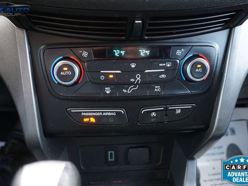Used 2017 Ford Escape SE AWD/4WD image 32