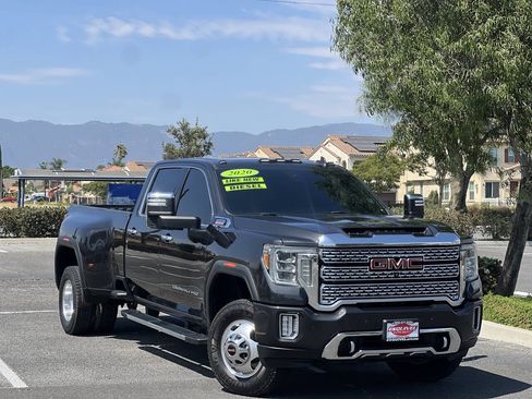Used 2020 GMC Sierra 3500 Denali w/ Denali Ultimate Package AWD/4WD image 2