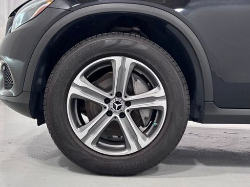 Used 2019 Mercedes-Benz GLC 300 4MATIC image 30