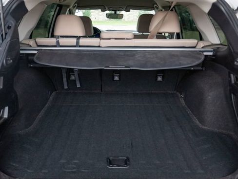 Used 2017 Subaru Outback 2.5i Premium image 31