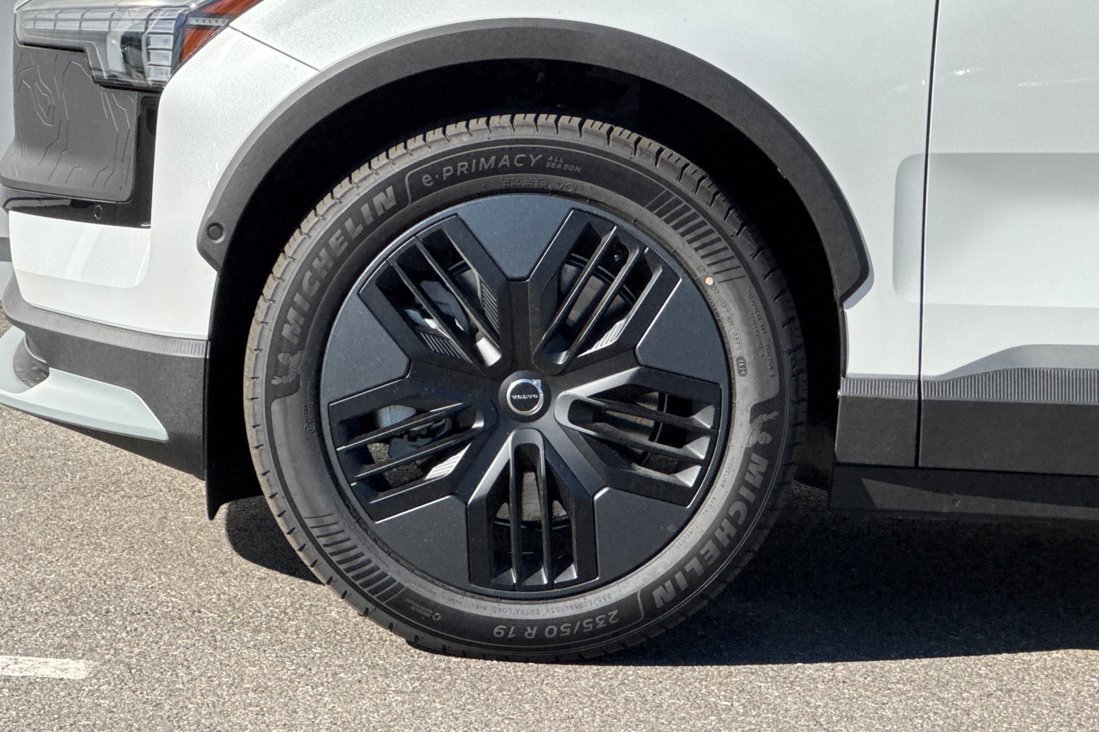 New 2026 Volvo EX30 Cross Country Ultra w/ Protection Package Premier AWD/4WD image 31
