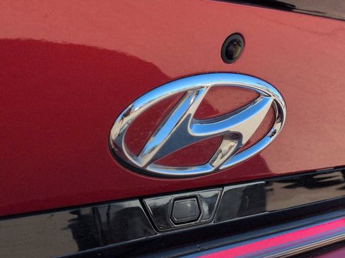 Certified 2022 Hyundai Elantra N Line image 12