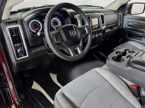 Used 2024 RAM 1500 Classic SLT image 7