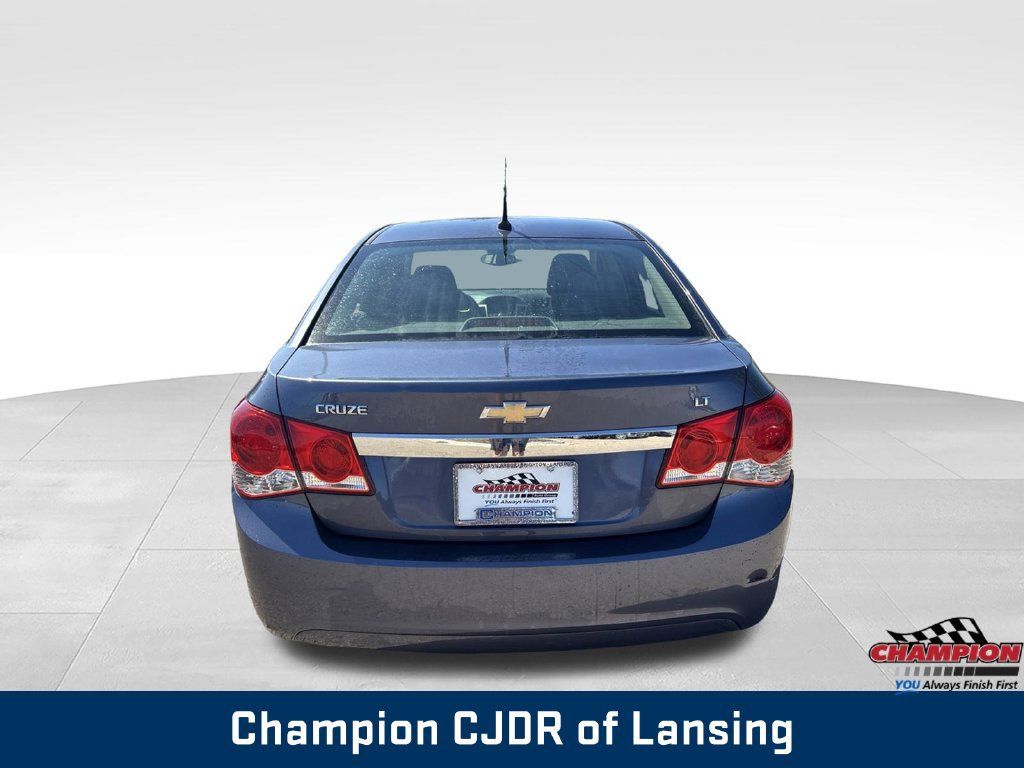 Used 2013 Chevrolet Cruze LT FWD image 4