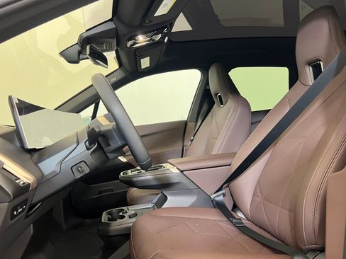 New 2026 BMW iX xDrive60 image 5
