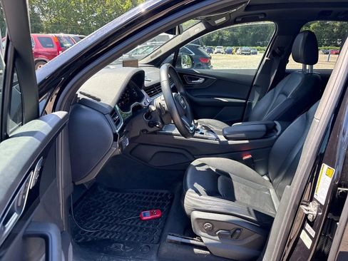 Used 2019 Audi Q7 3.0T Premium Plus w/ Premium Plus Package AWD/4WD image 6
