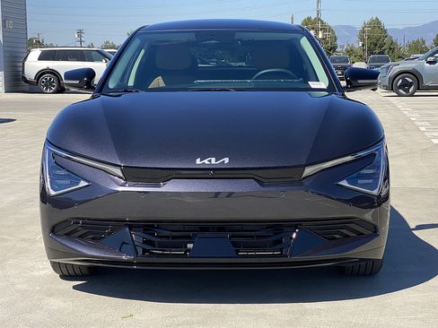 New 2026 Kia EV6 Wind RWD image 9