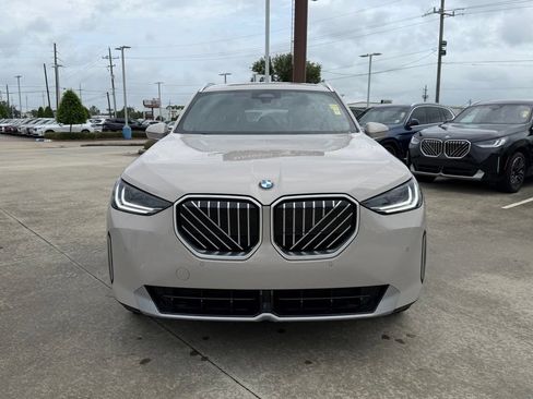 Certified 2026 BMW X3 xDrive30i w/ Convenience Package AWD/4WD image 2