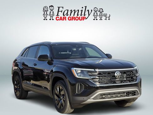 New 2026 Volkswagen Atlas Cross Sport SE FWD image 2