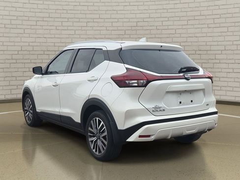 Used 2023 Nissan Kicks SV FWD image 7