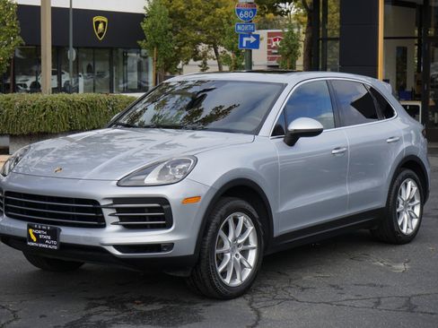 Used 2019 Porsche Cayenne image 2