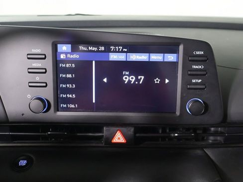 Used 2025 Hyundai Elantra Sport FWD image 39
