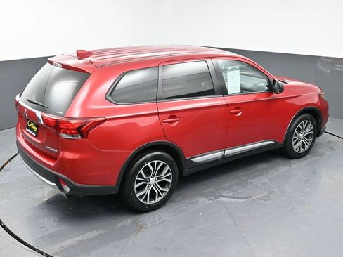 Used 2018 Mitsubishi Outlander ES image 43