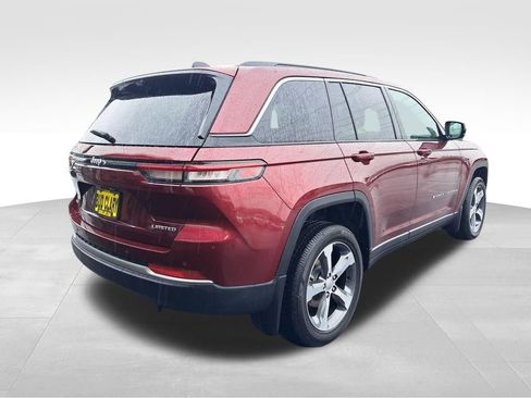 New 2026 Jeep Grand Cherokee Limited w/ Luxury Tech Group II AWD/4WD image 6