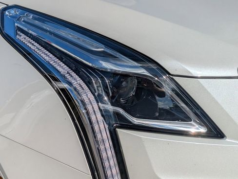 Used 2022 Cadillac XT5 Premium Luxury image 10