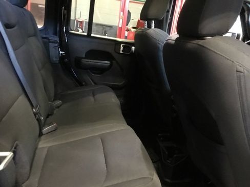 Used 2020 Jeep Wrangler Unlimited Sport AWD/4WD image 7