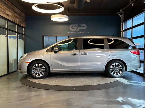Used 2024 Honda Odyssey EX-L image 6