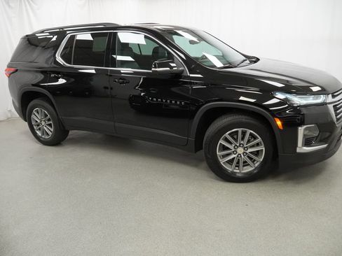 Used 2023 Chevrolet Traverse LT w/ Rear Camera Mirror Package AWD/4WD image 8