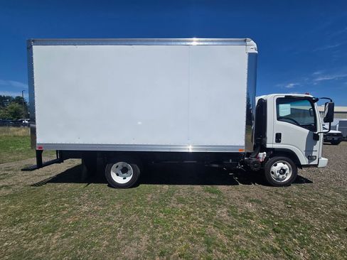 New 2024 Chevrolet Low Cab Forward image 5