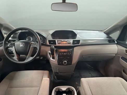 Used 2013 Honda Odyssey EX image 9